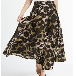 NWT! GORGEOUS Flint & Moss New York Maxi